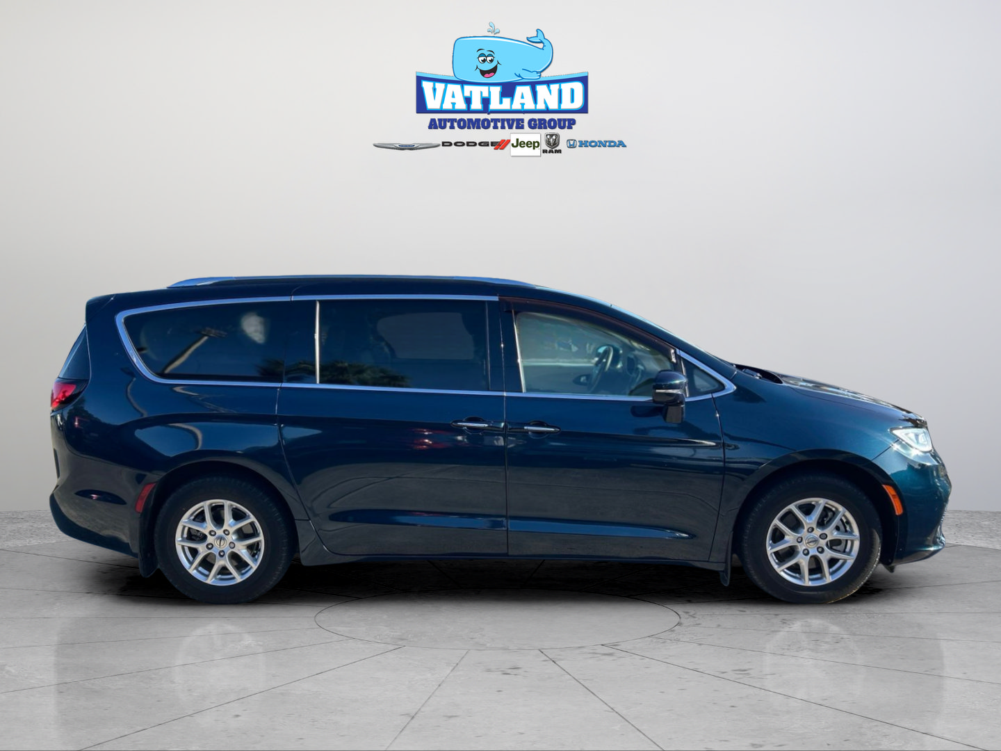 Certified 2021 Chrysler Pacifica Touring-L FWD image 6
