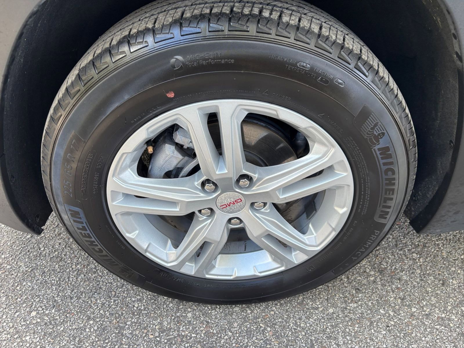 Used 2024 GMC Terrain SLE FWD image 39