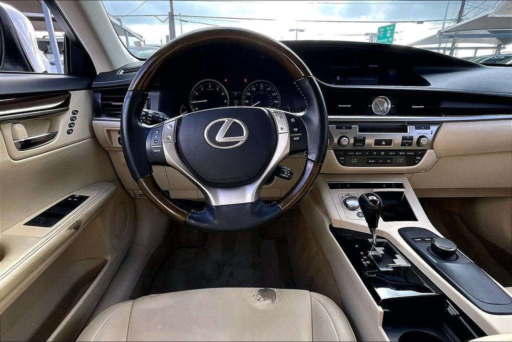 Used 2013 Lexus ES 350 w/ Premium Pkg FWD image 7