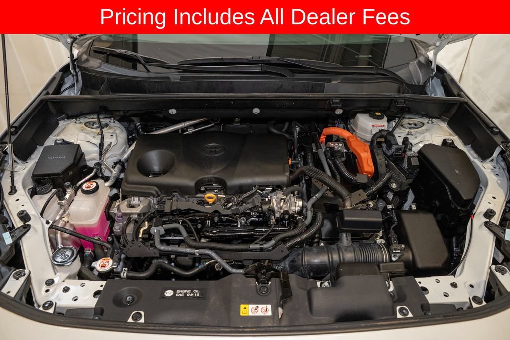 Used 2022 Toyota RAV4 XLE Premium AWD/4WD image 21
