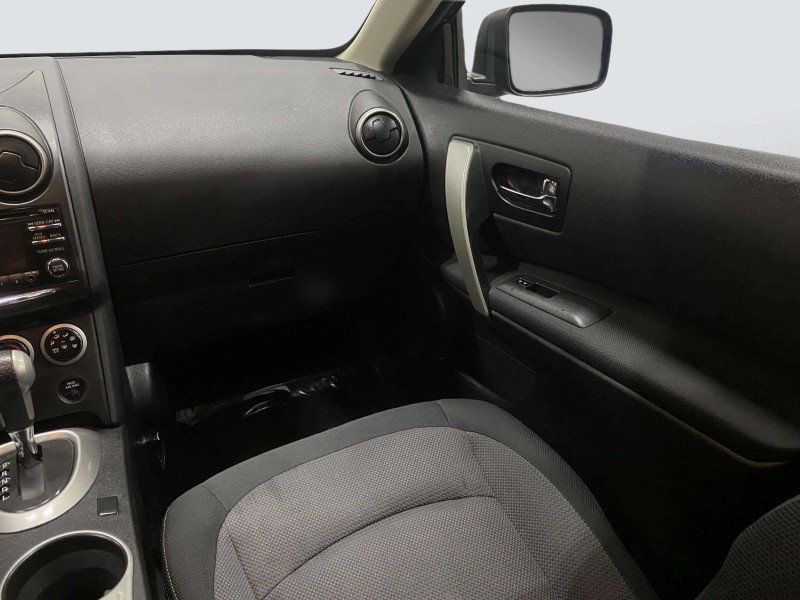 Used 2013 Nissan Rogue SV AWD/4WD image 22