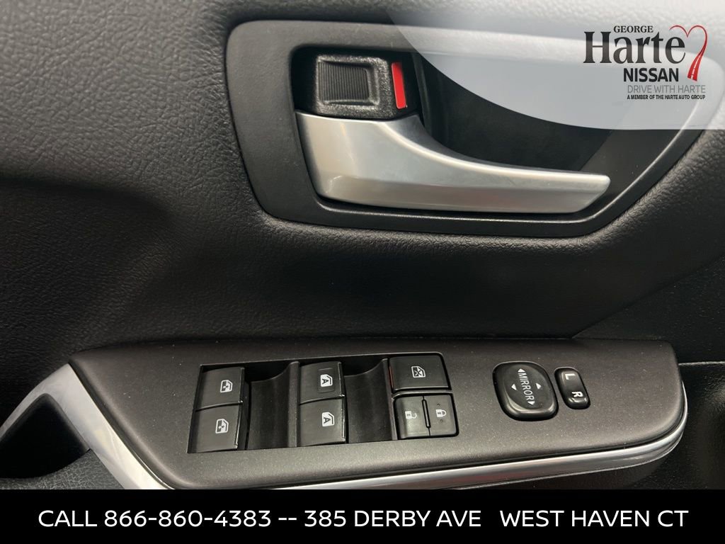 Used 2017 Toyota Camry LE image 22