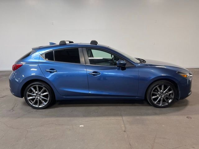 Used 2018 MAZDA MAZDA3 Grand Touring image 2