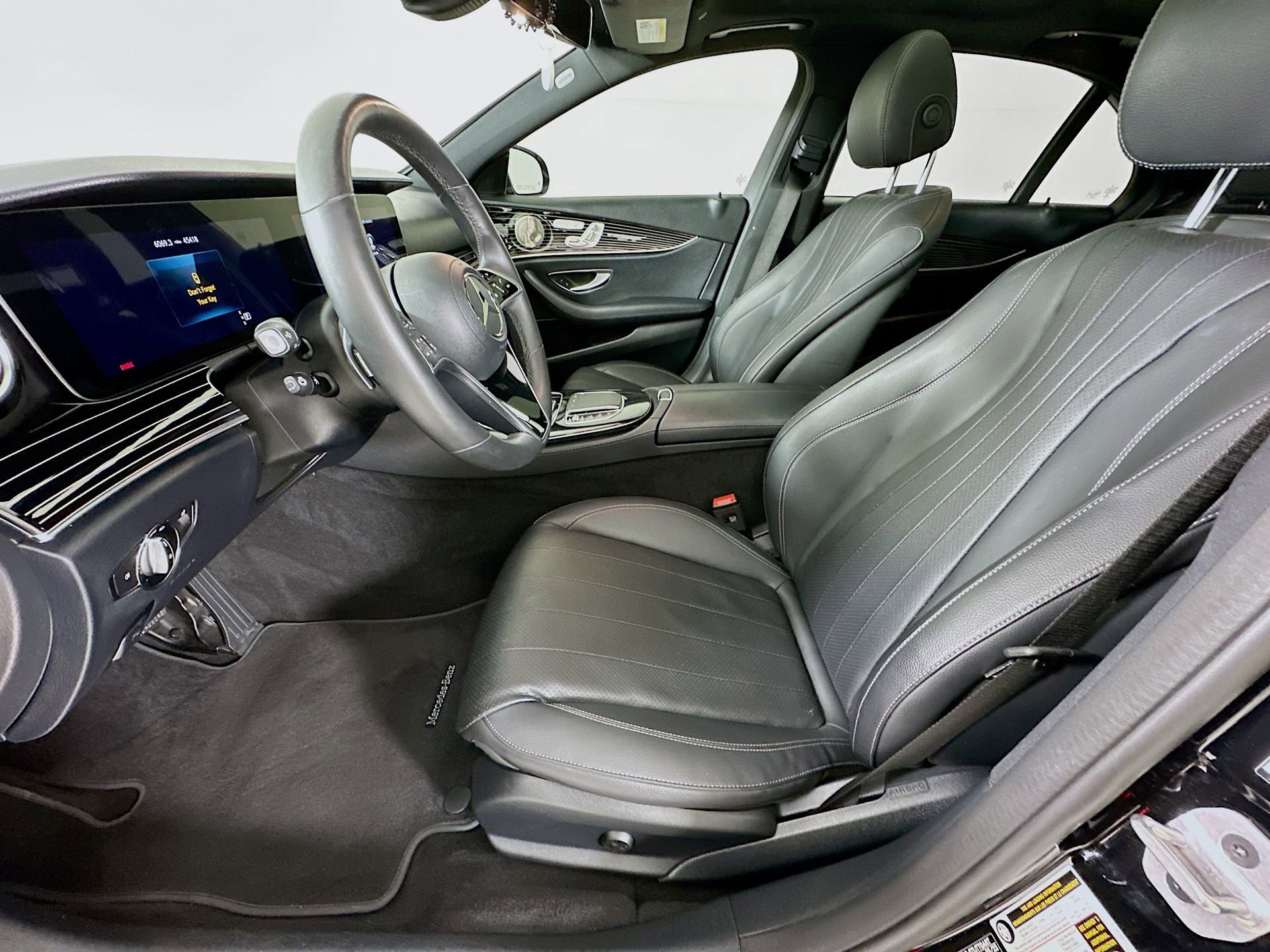 Used 2023 Mercedes-Benz E 350 4MATIC Sedan image 23