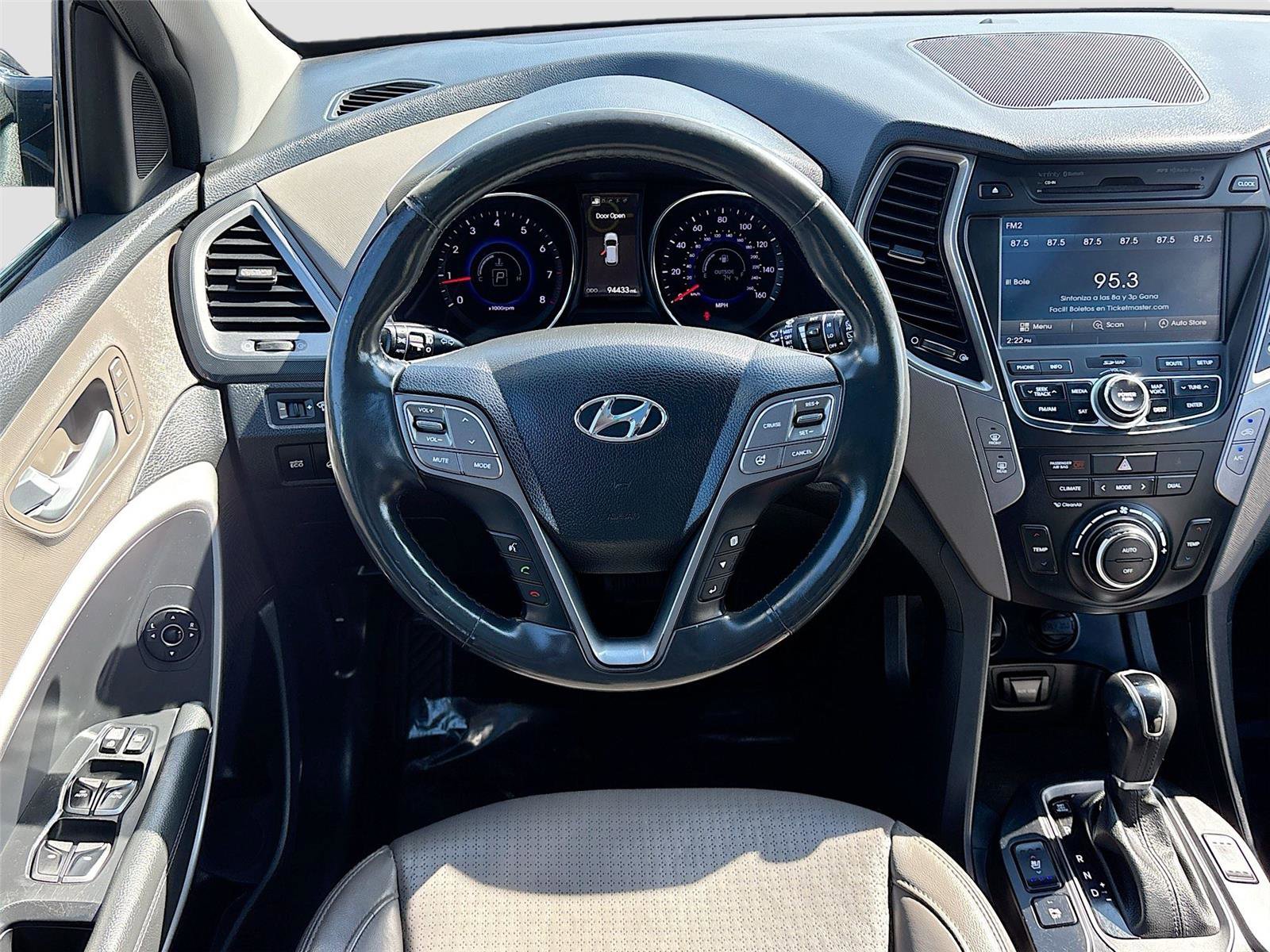 Used 2016 Hyundai Santa Fe Sport 2.0T w/ Option Group 05 AWD/4WD image 25