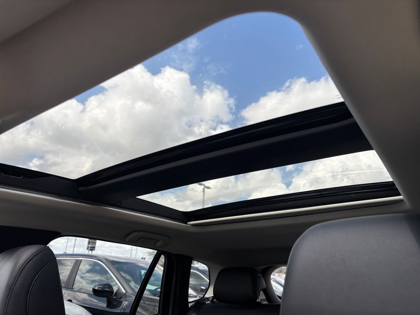 Used 2025 MAZDA CX-50 2.5 Hybrid w/ Premium Plus Pkg AWD/4WD image 30