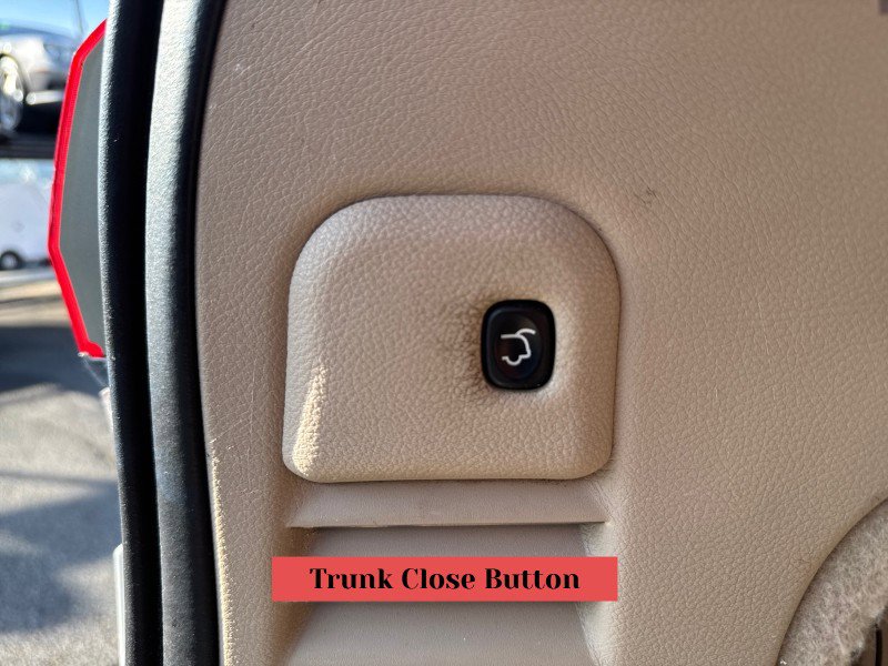 Used 2016 Jeep Grand Cherokee Overland image 35