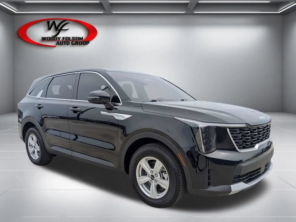 Used 2026 Kia Sorento LX FWD image 2