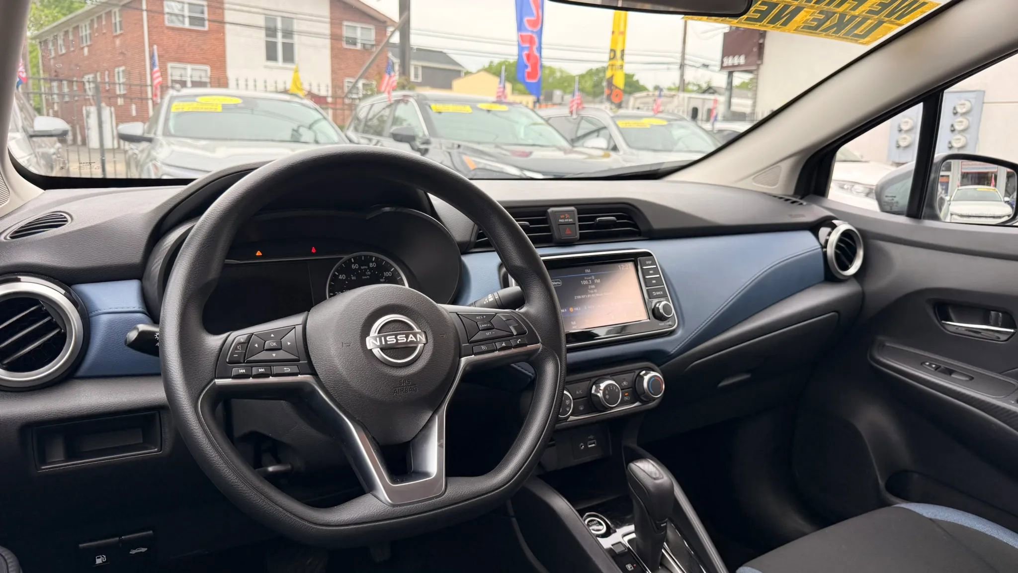 Used 2025 Nissan Versa SV FWD image 17