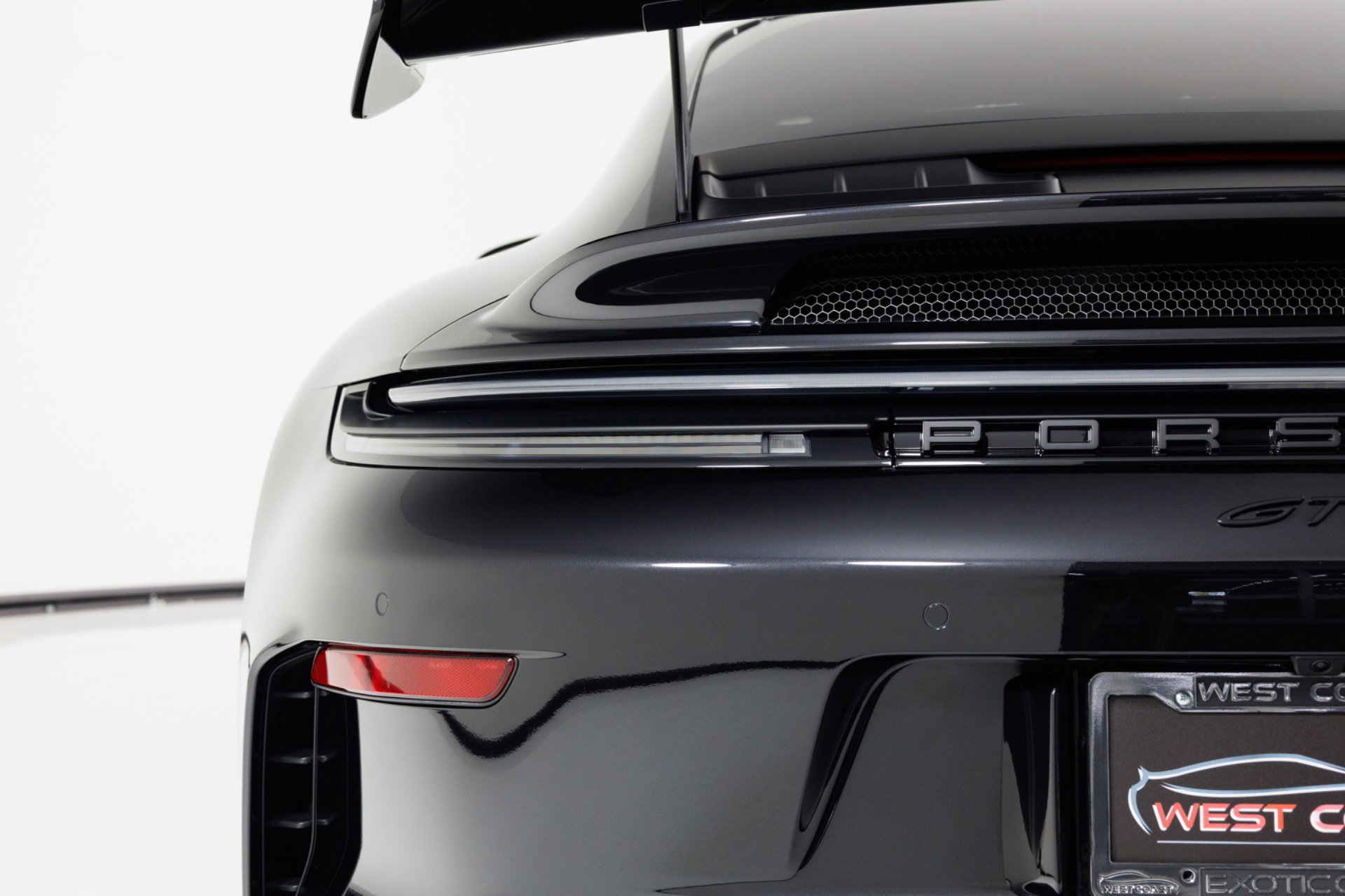 Used 2025 Porsche 911 GT3 RWD image 74