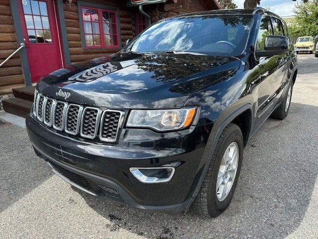 Used 2017 Jeep Grand Cherokee Laredo image 2