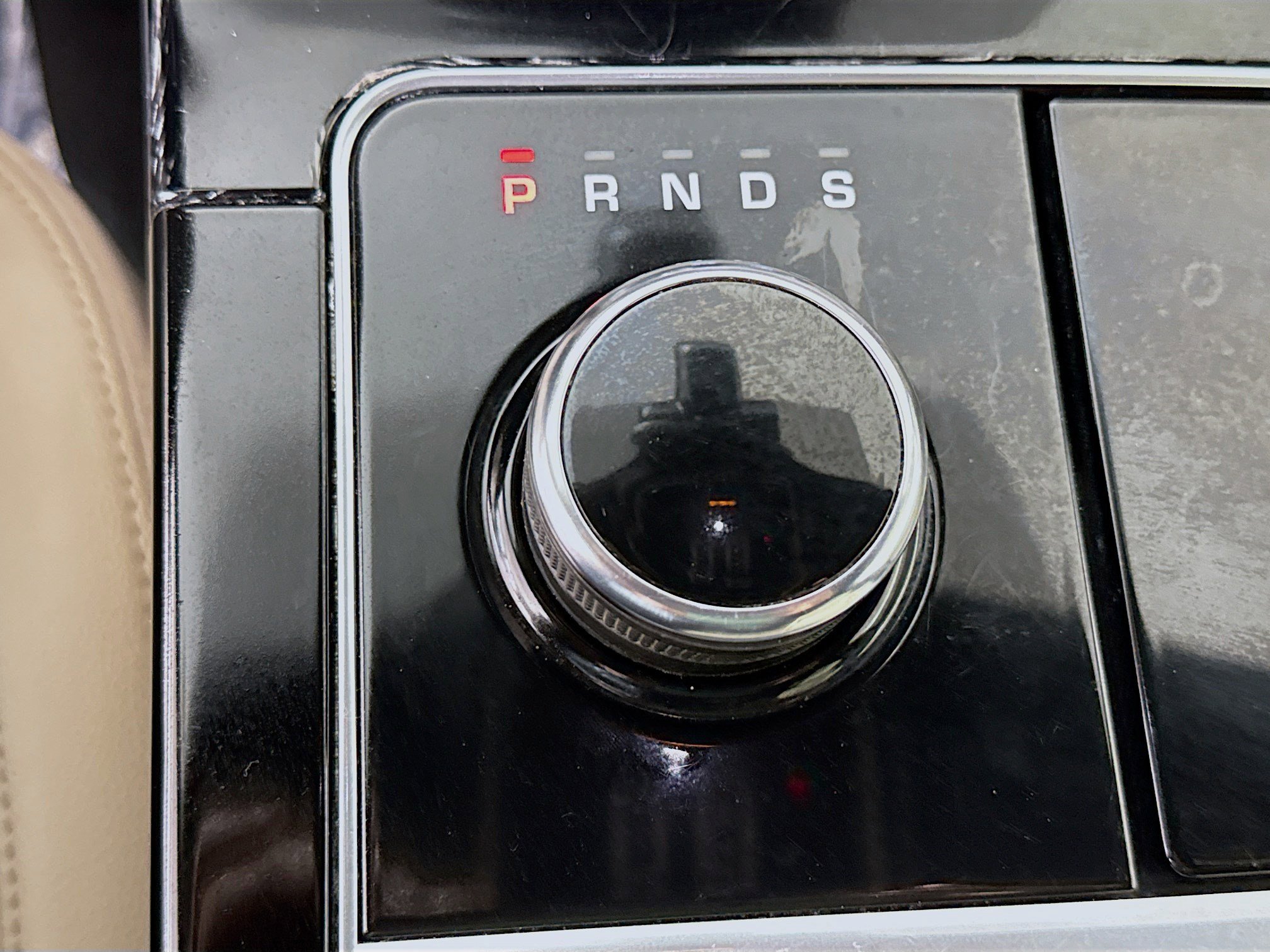 Used 2019 Land Rover Range Rover Velar R-Dynamic SE image 20