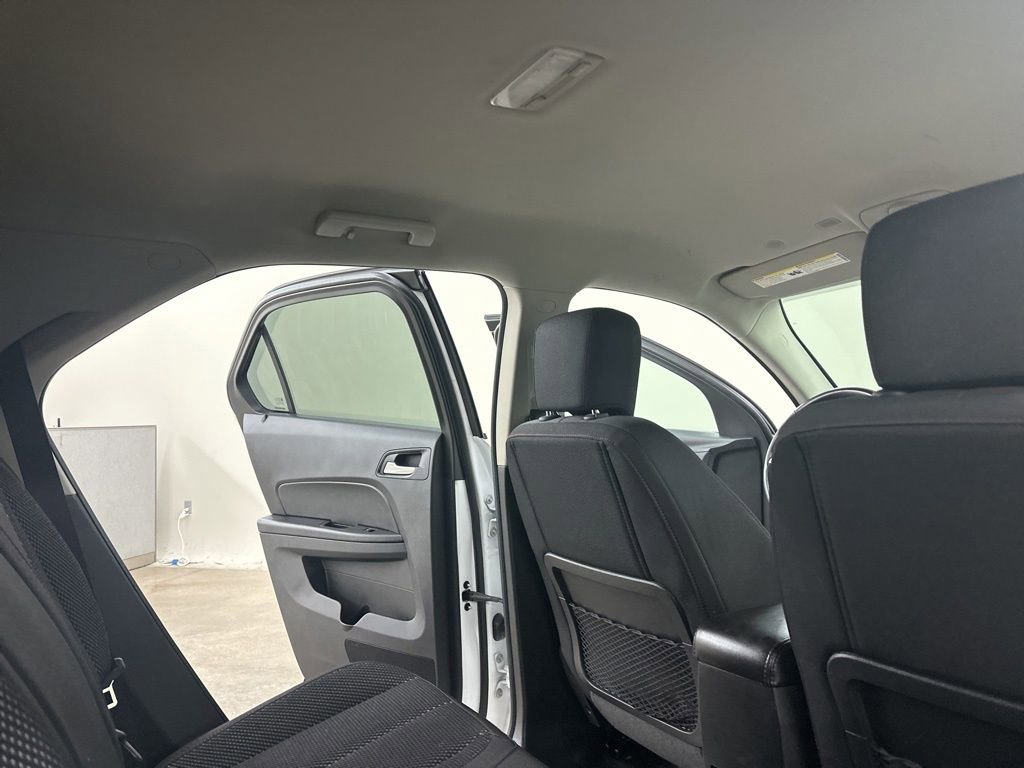 Used 2017 Chevrolet Equinox LT w/ Convenience Package image 21