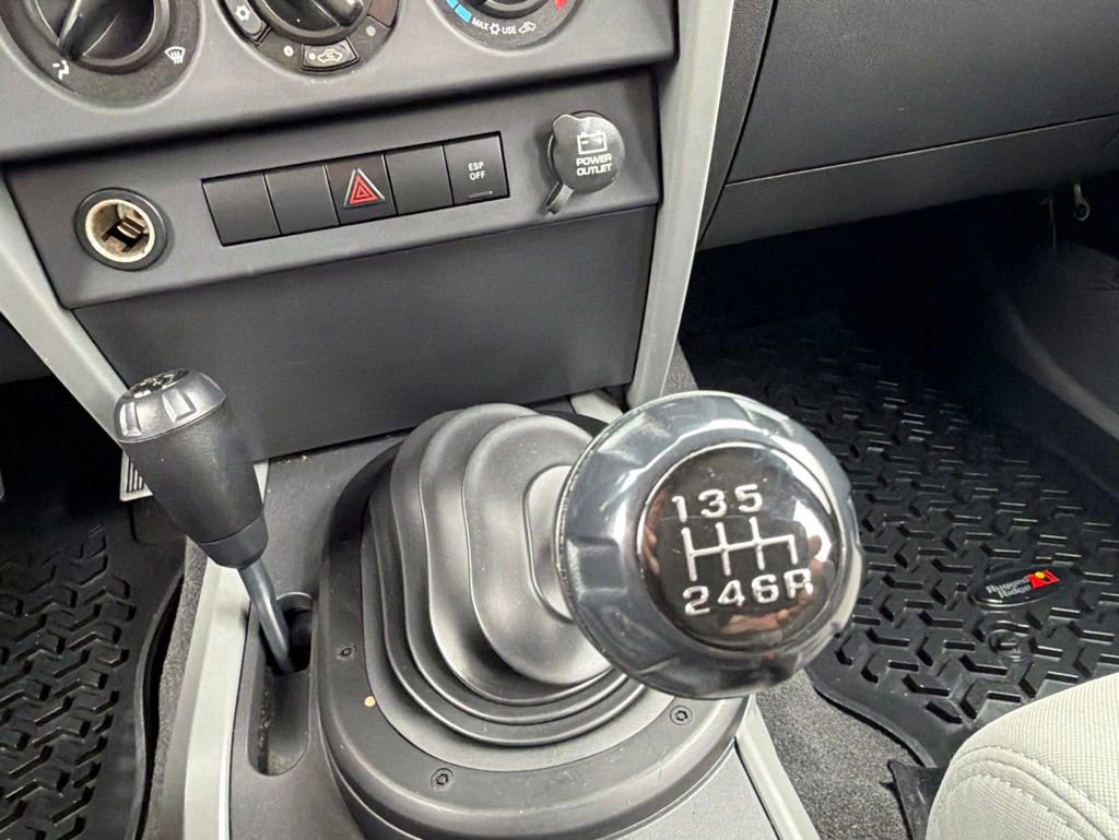 Used 2008 Jeep Wrangler Unlimited X AWD/4WD image 13