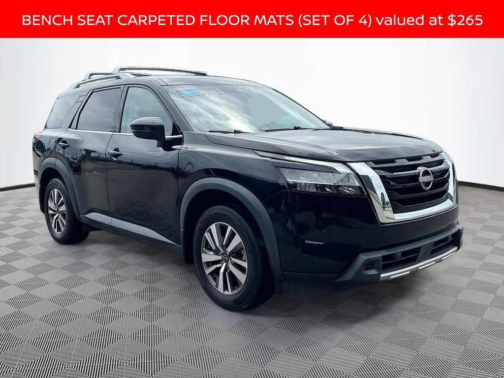 Used 2023 Nissan Pathfinder SL FWD image 3