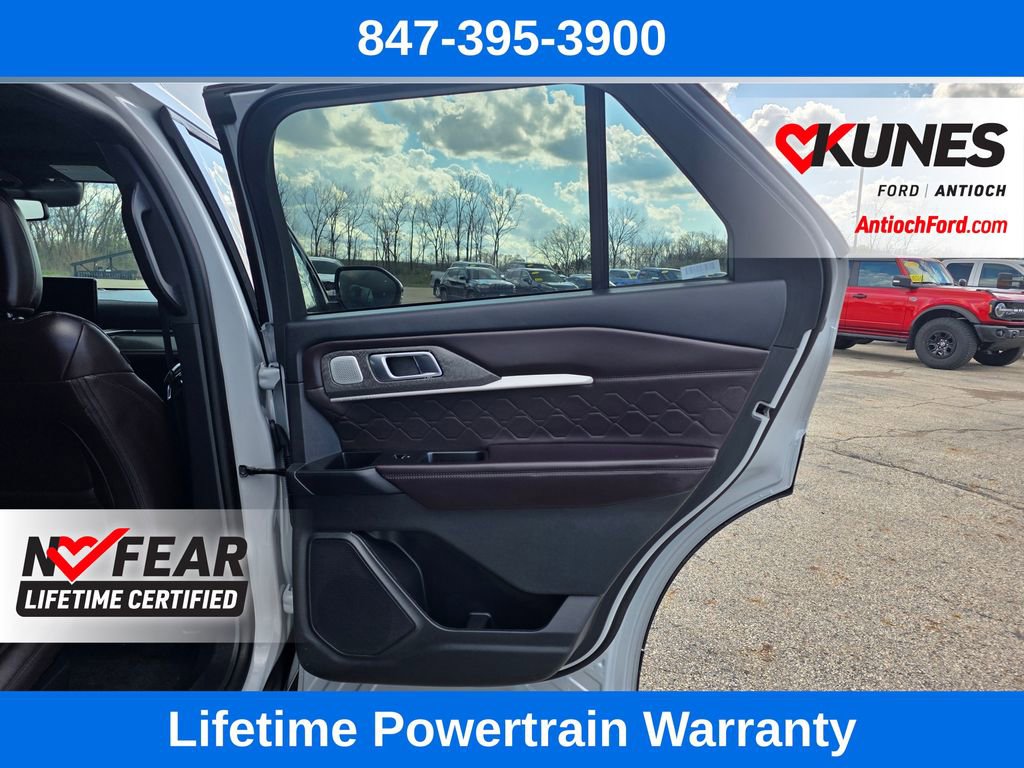 Used 2025 Ford Explorer Platinum w/ LUX Leather Package AWD/4WD image 25