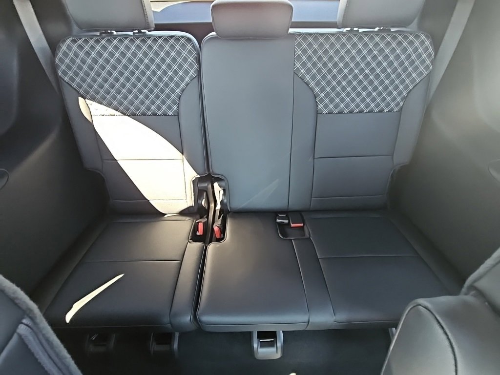 New 2026 GMC Acadia Denali w/ Super Cruise Package image 16