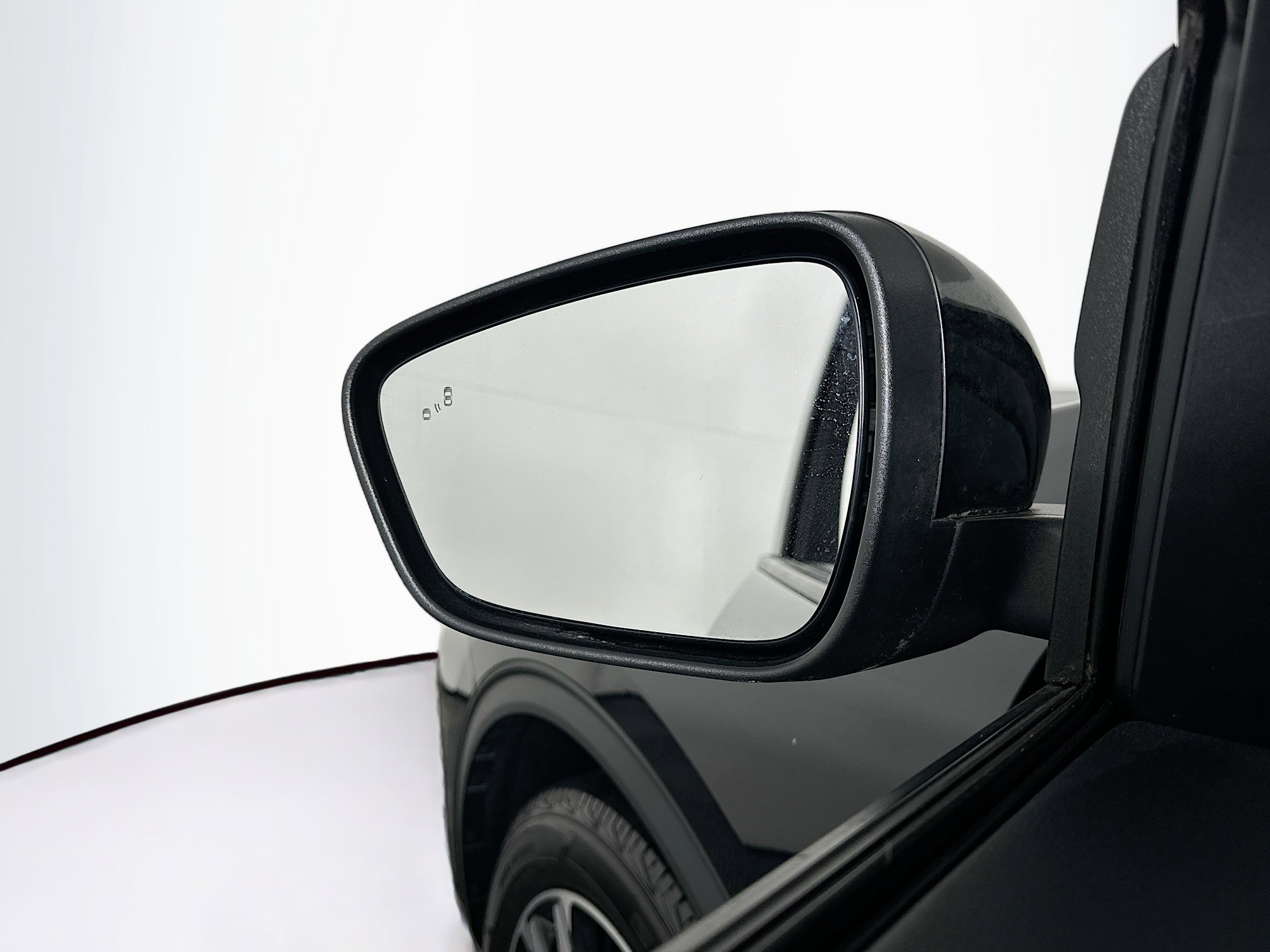 Used 2022 Ford Escape SEL w/ SEL Stealth AWD Package image 16