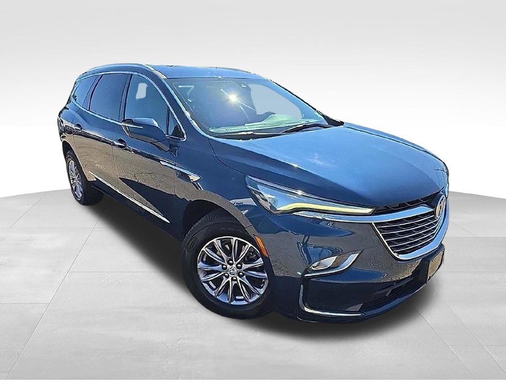 Used 2023 Buick Enclave Essence AWD/4WD image 1