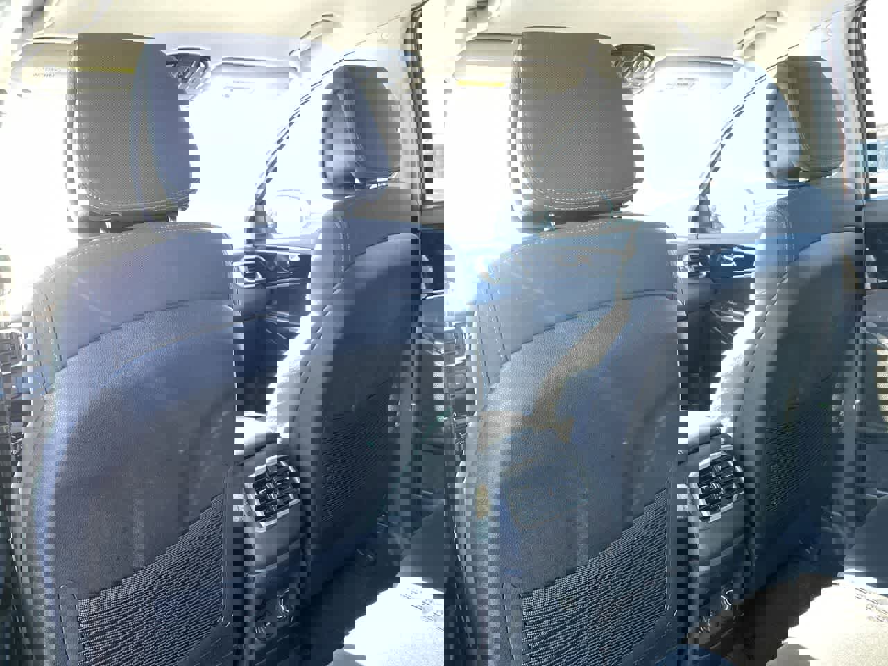 Used 2016 Kia Sorento LX w/ LX Convenience Package image 20