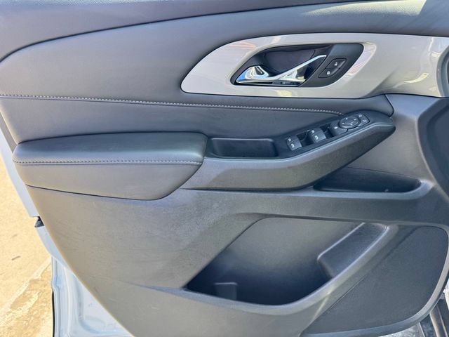 Certified 2023 Chevrolet Traverse LT FWD image 16