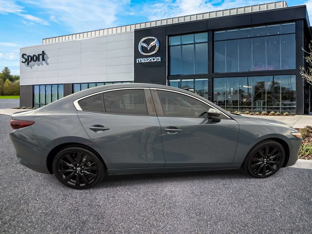 Used 2022 MAZDA MAZDA3 s FWD image 2