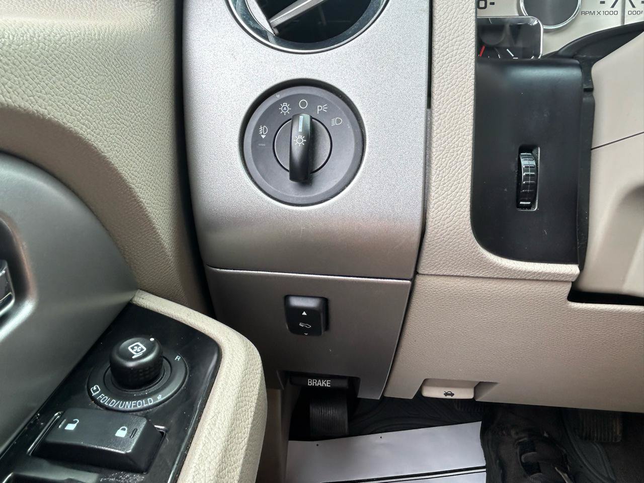 Used 2012 Ford Expedition Limited AWD/4WD image 27