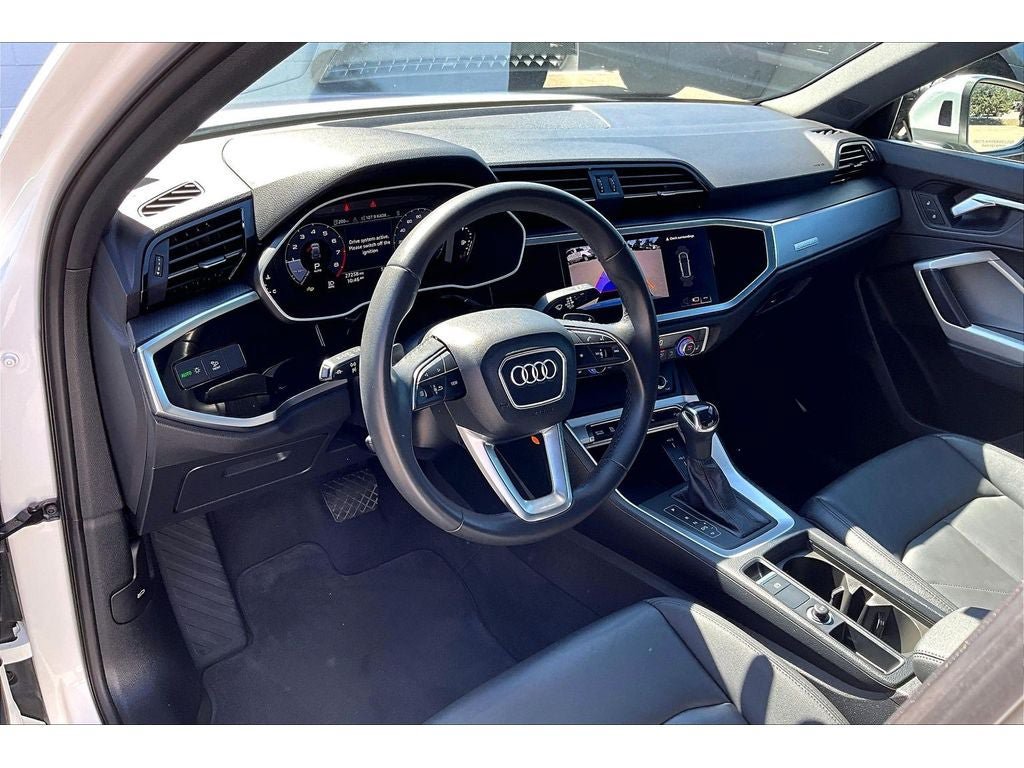 Used 2025 Audi Q3 2.0T Premium AWD/4WD image 14