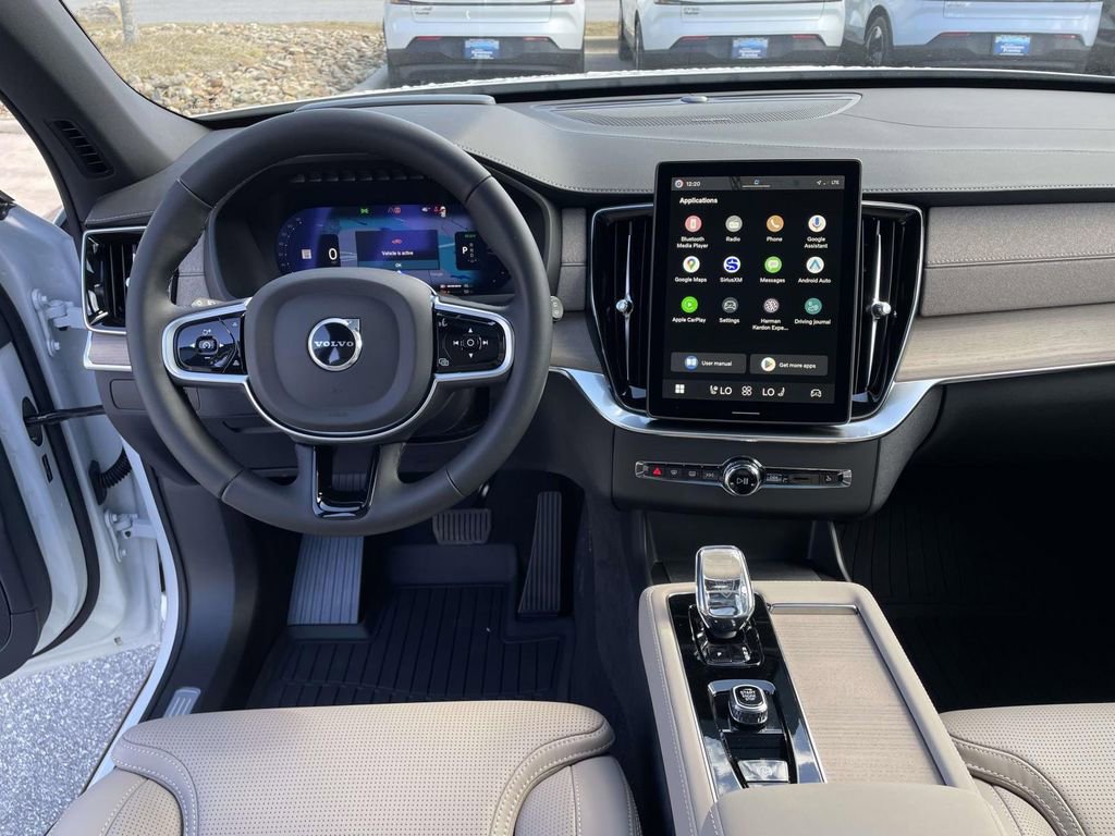 New 2026 Volvo XC90 T8 Ultra w/ Protection Package Premier image 5