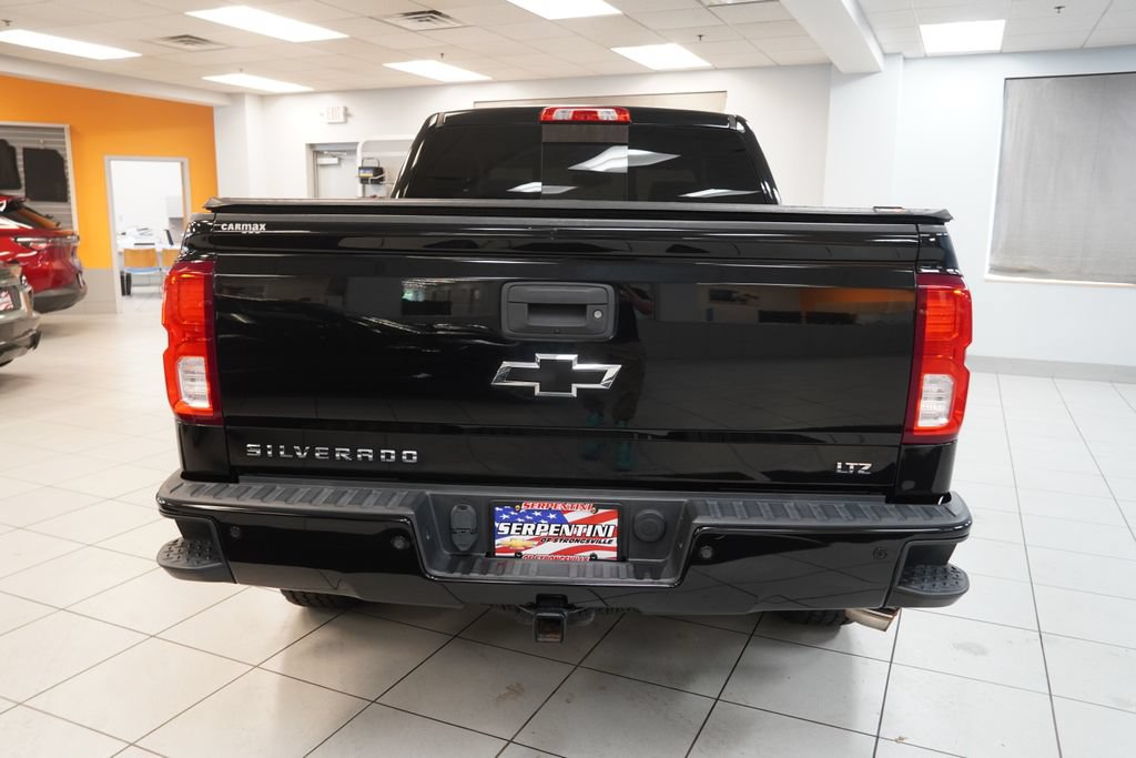 Used 2017 Chevrolet Silverado 1500 LTZ Z71 w/ Midnight Edition AWD/4WD image 8