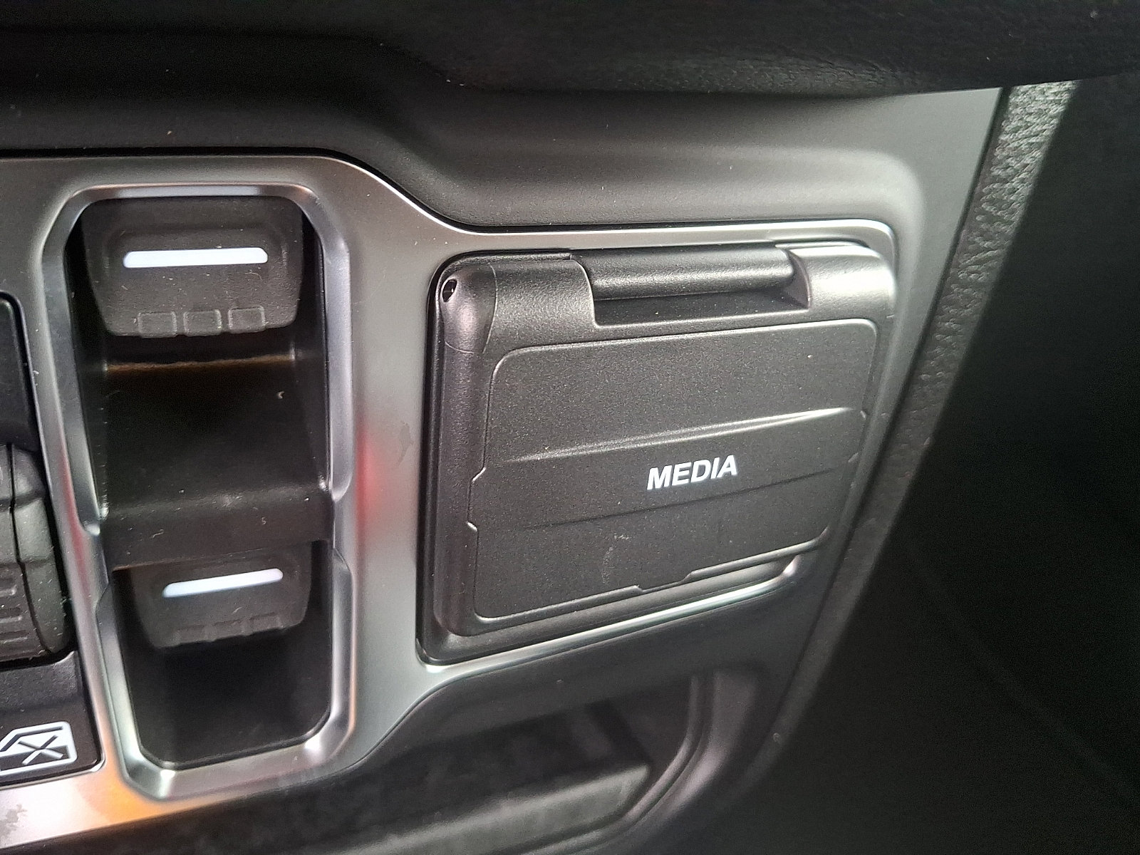 New 2026 Jeep Wrangler Unlimited Sport image 19