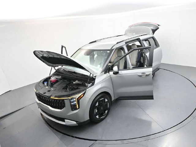 Used 2025 Kia Carnival EX FWD image 60
