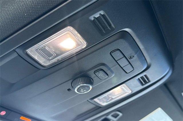 Used 2023 GMC Yukon SLT image 25