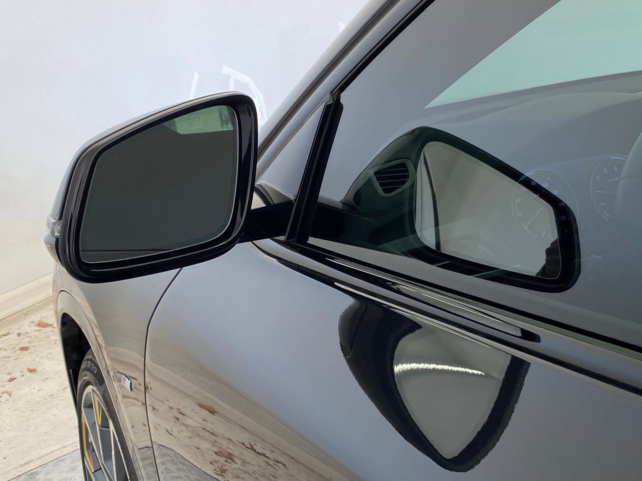 Certified 2023 BMW X2 xDrive28i w/ Edition Goldplay image 22