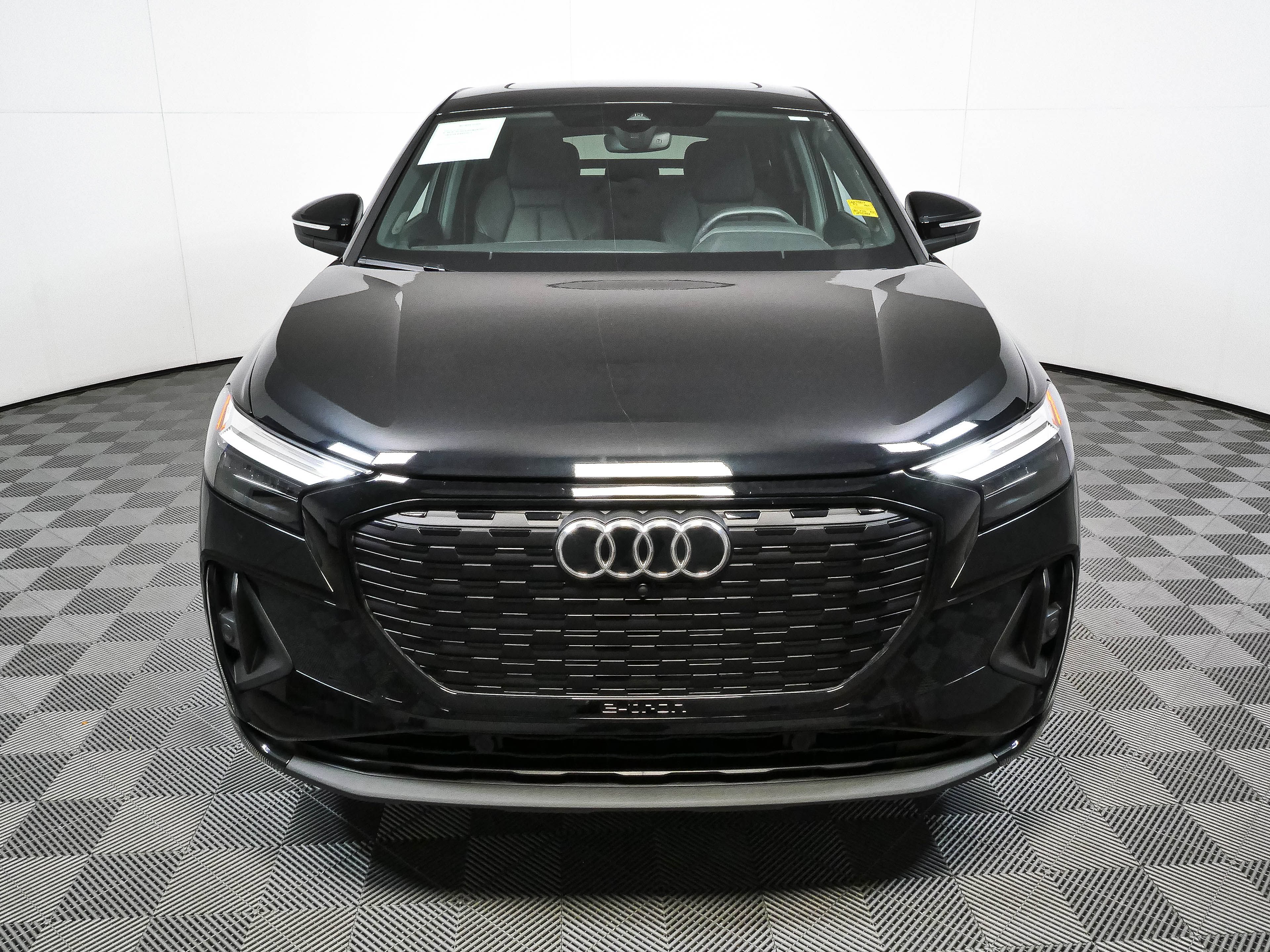 Used 2023 Audi Q4 e-tron Premium Plus w/ Premium Plus AWD/4WD image 35