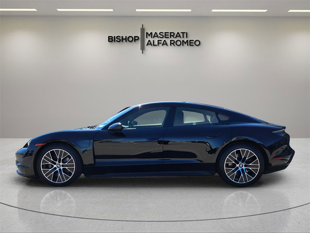 Used 2022 Porsche Taycan image 4