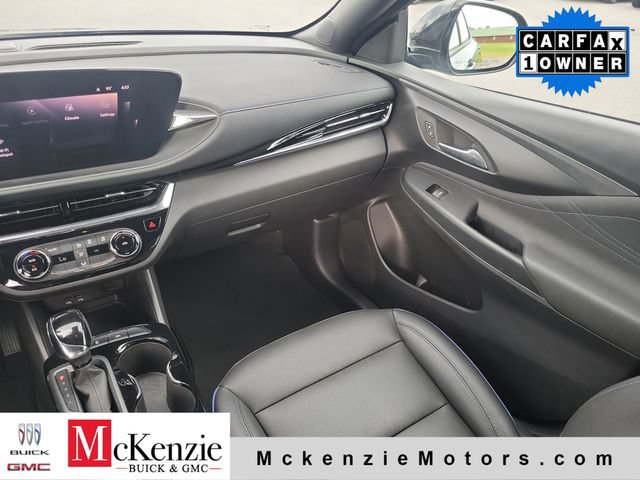 Used 2025 Buick Envista Sport Touring FWD image 25