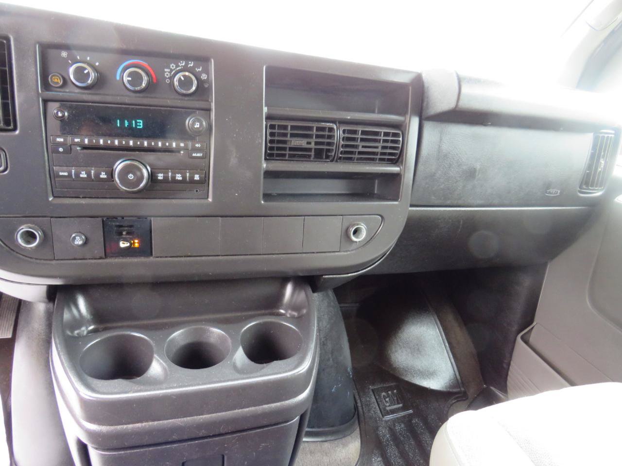 Used 2014 Chevrolet Express 2500 LT w/ LT Preferred Equipment Group RWD image 13