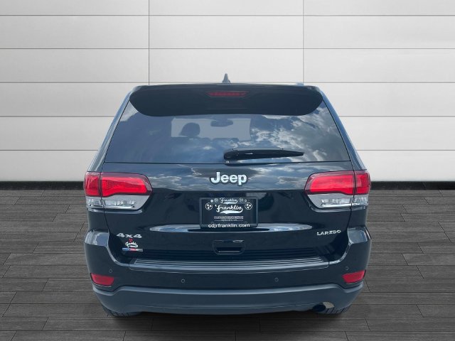 Used 2021 Jeep Grand Cherokee Laredo w/ Security & Convenience Group AWD/4WD image 4