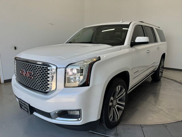 Used 2017 GMC Yukon XL Denali w/ Open Road Package RWD image 30