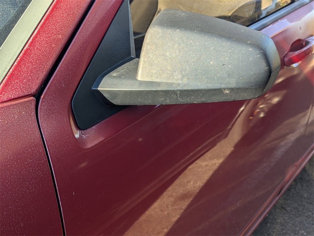 Used 2013 Dodge Avenger SE image 6