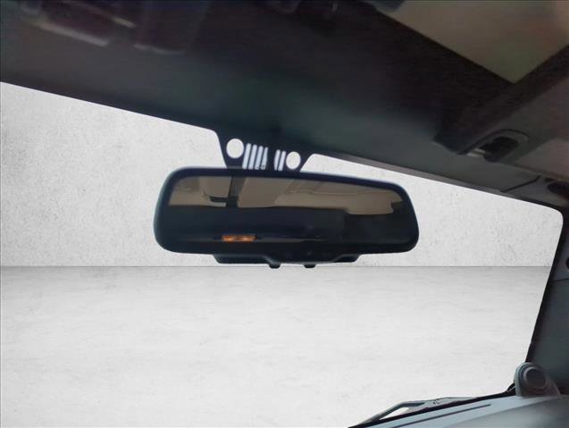 Used 2014 Jeep Wrangler Unlimited Sahara w/ Connectivity Group image 10