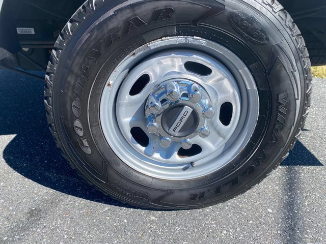 Used 2017 Ford F250 XL w/ Power Equipment Group AWD/4WD image 35