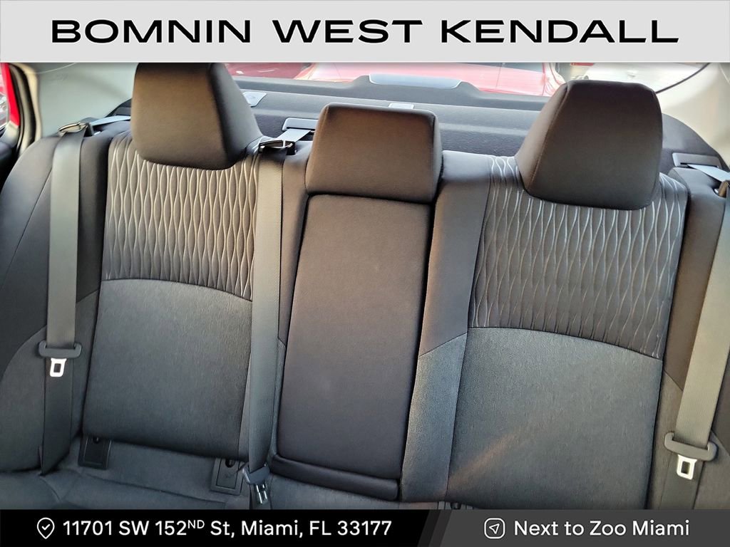 Used 2025 Toyota Camry LE image 10