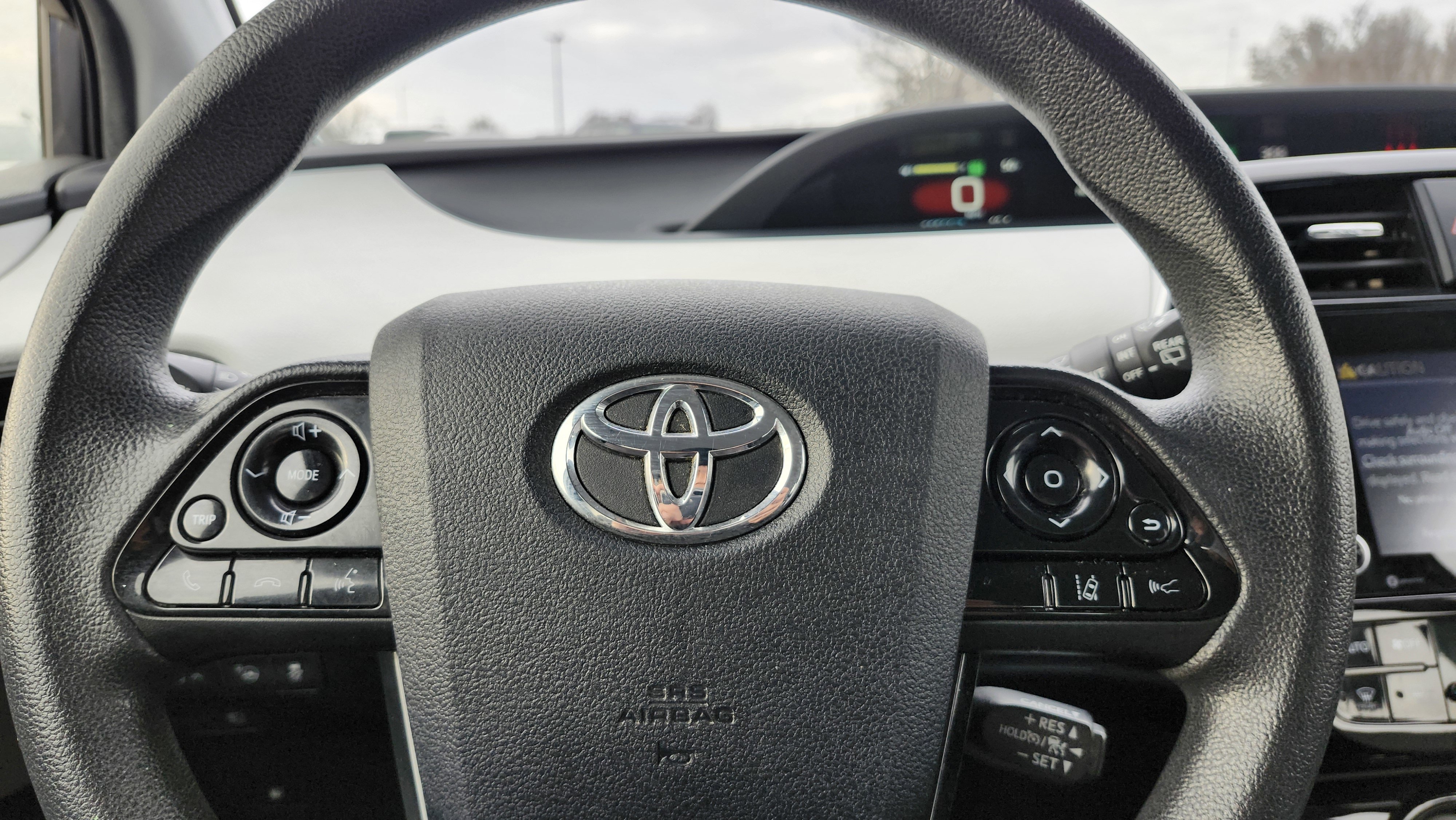 Used 2022 Toyota Prius LE image 26
