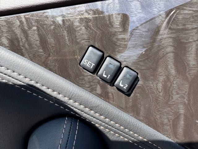 Used 2024 Nissan Armada Platinum w/ Captain's Chairs Package AWD/4WD image 27