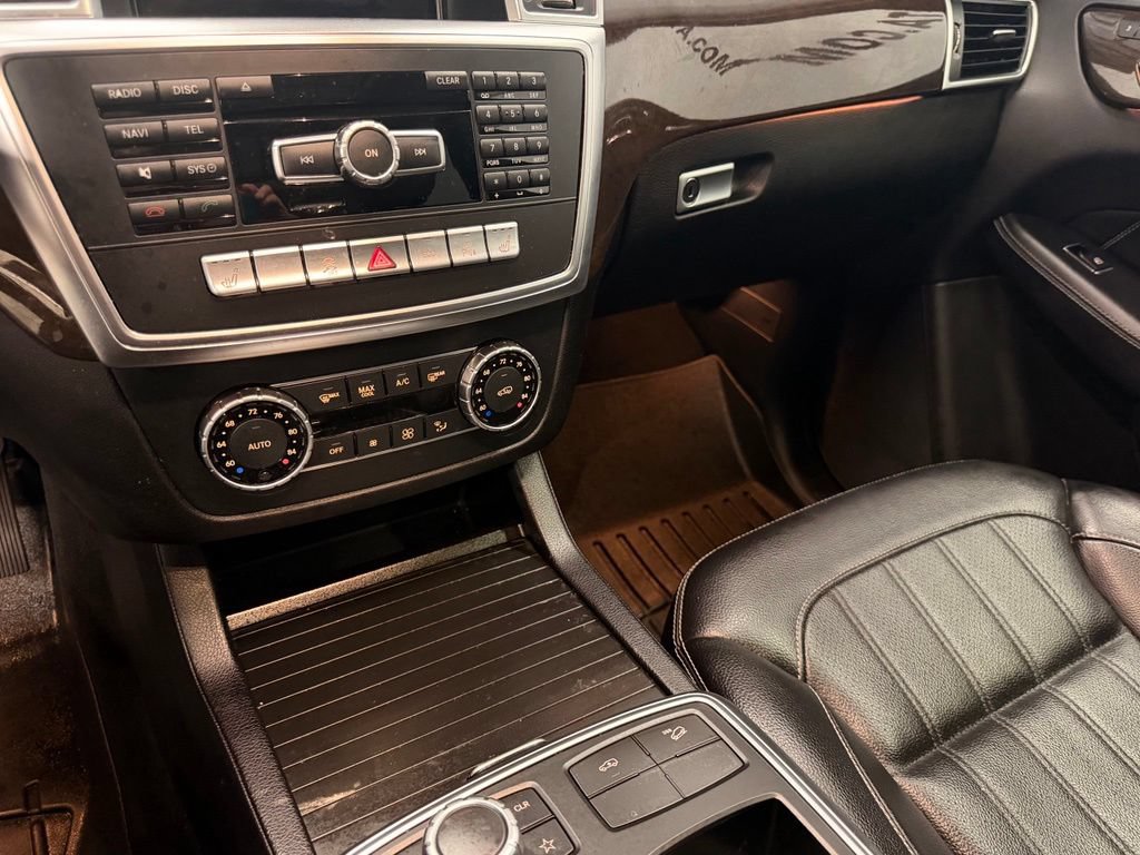 Used 2015 Mercedes-Benz GL 450 4MATIC image 22