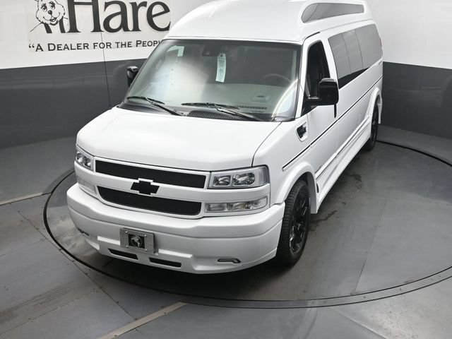 New 2026 Chevrolet Express 2500 Extended w/ Driver Convenience Package RWD image 32