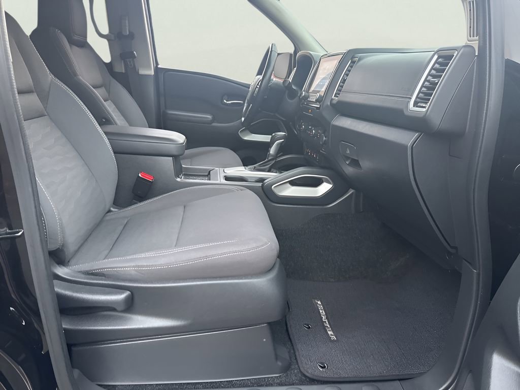Used 2023 Nissan Frontier SV w/ SV Convenience Package image 15