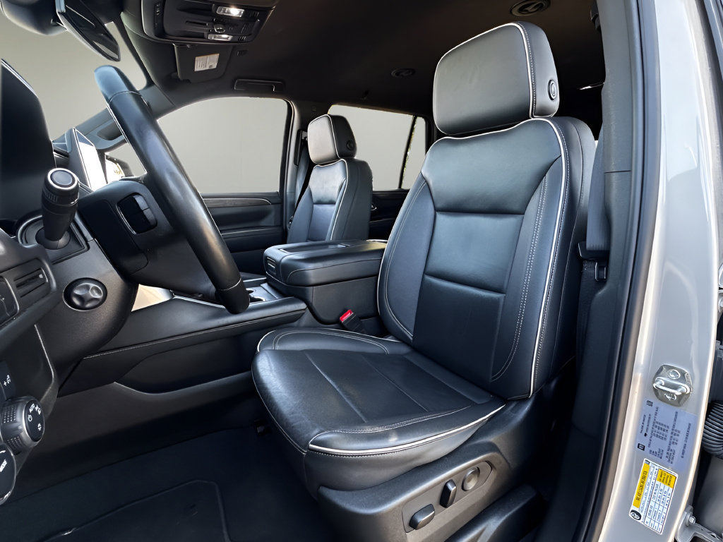 Used 2024 Chevrolet Tahoe Premier RWD image 5